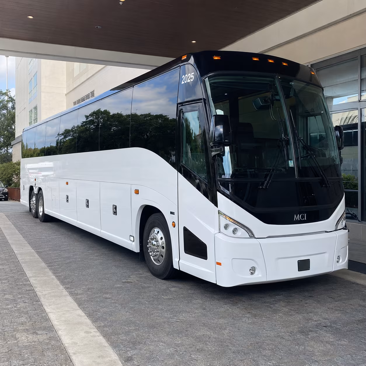 edmond 54 passenger charter bus