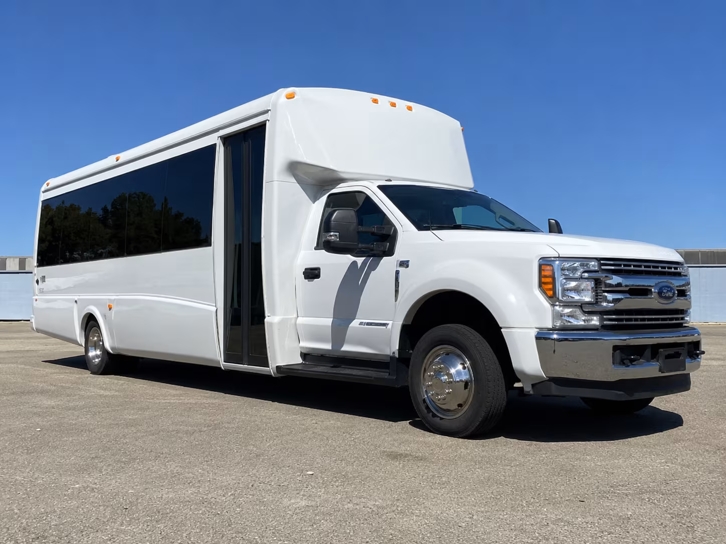 find transportation for your next corporate event 3