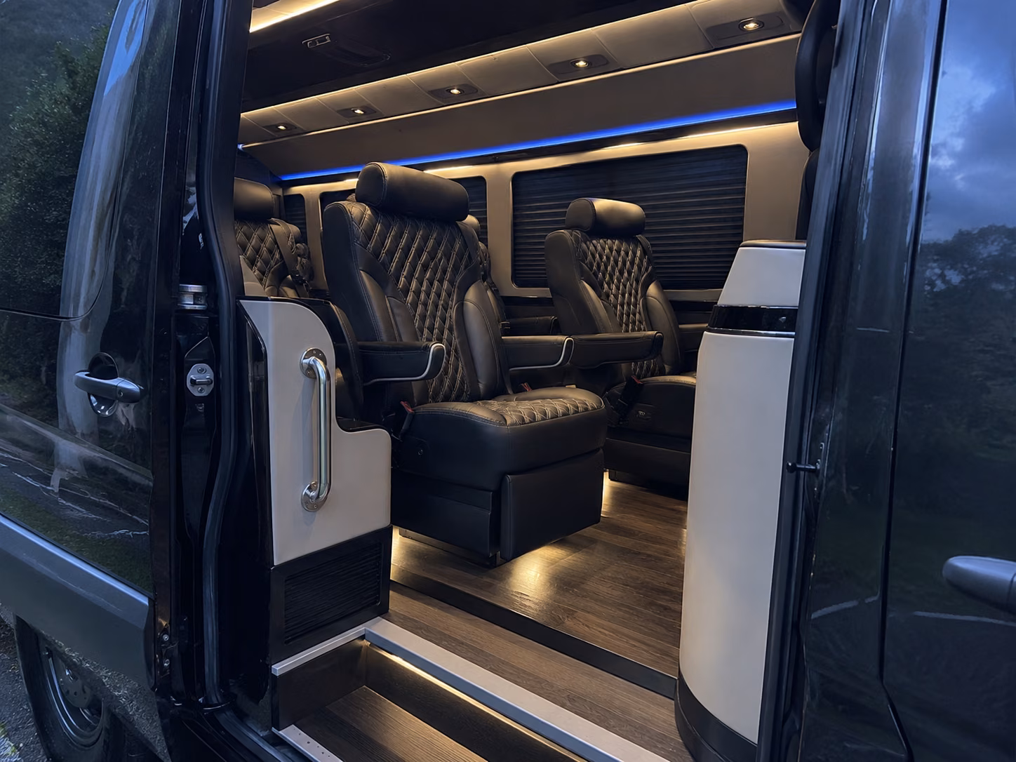sprinter vans and minibuses for edmond wedding party transportation